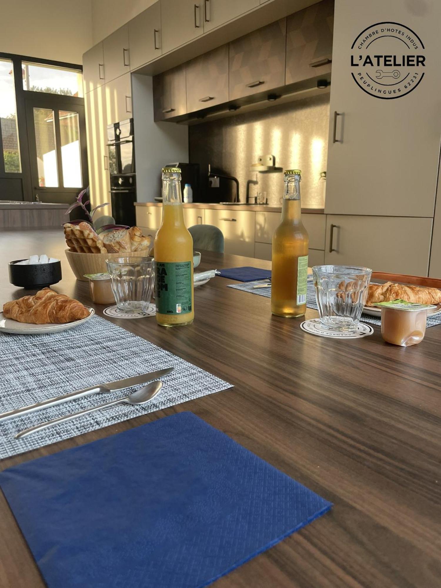 L'Atelier Bed and Breakfast Peuplingues Exteriör bild